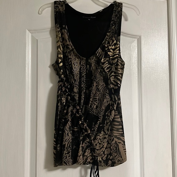 Guess Top - Picture 1 of 4